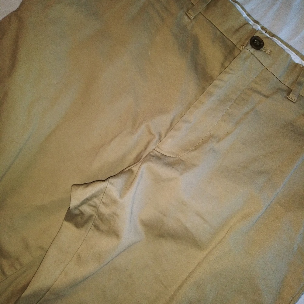 Claiborne Mens‎ Khaki Flat Front Chino Pants Size 32x30 Relaxed Fit